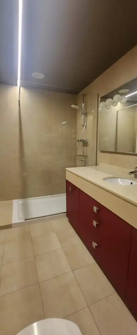 Baño de Piso en venta en  Logroño con Aire acondicionado, Calefacción y Parquet