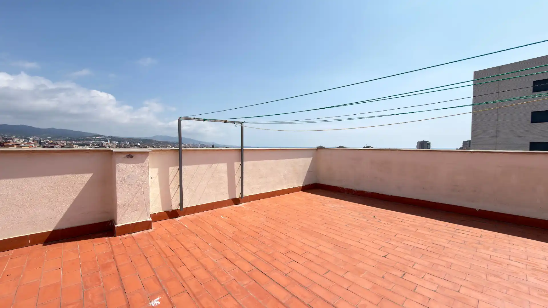 Terrasse von Wohnung zum Verkauf in Badalona mit Klimaanlage, Heizung und Parkett