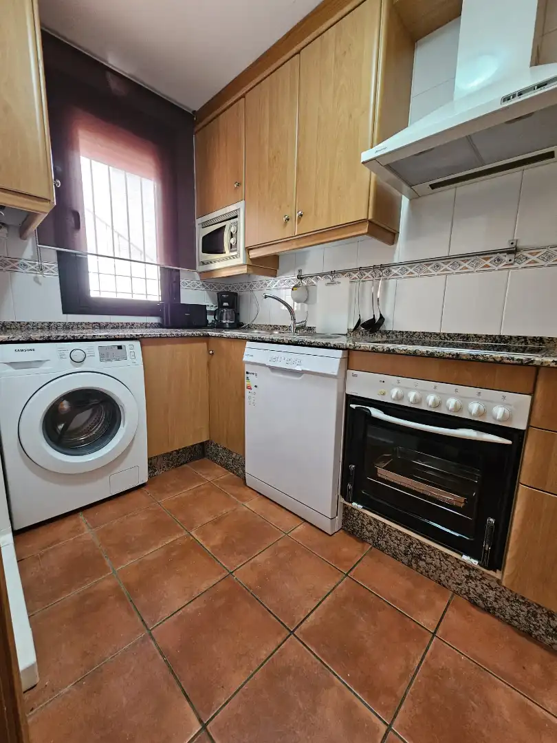 Cocina de Apartamento de alquiler en Chiclana de la Frontera con Aire acondicionado, Amueblado y Horno
