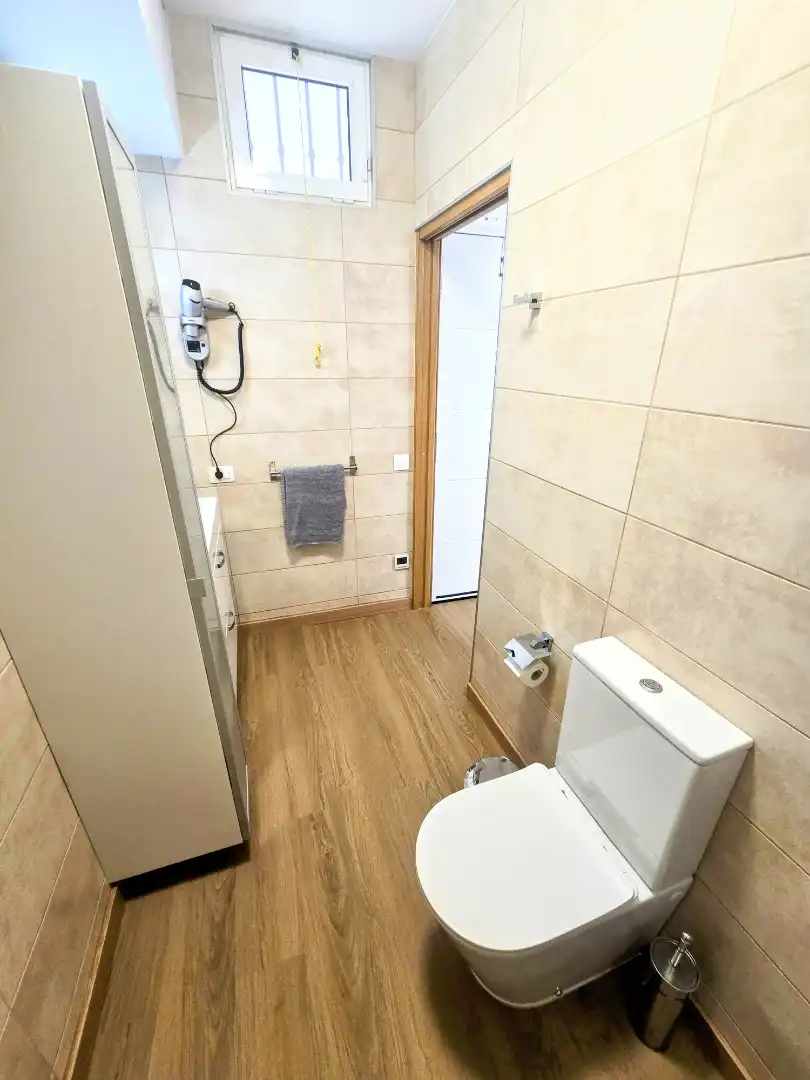 Badezimmer von Wohnung zum Verkauf in Arona mit Privatgarten, Terrasse und Möbliert