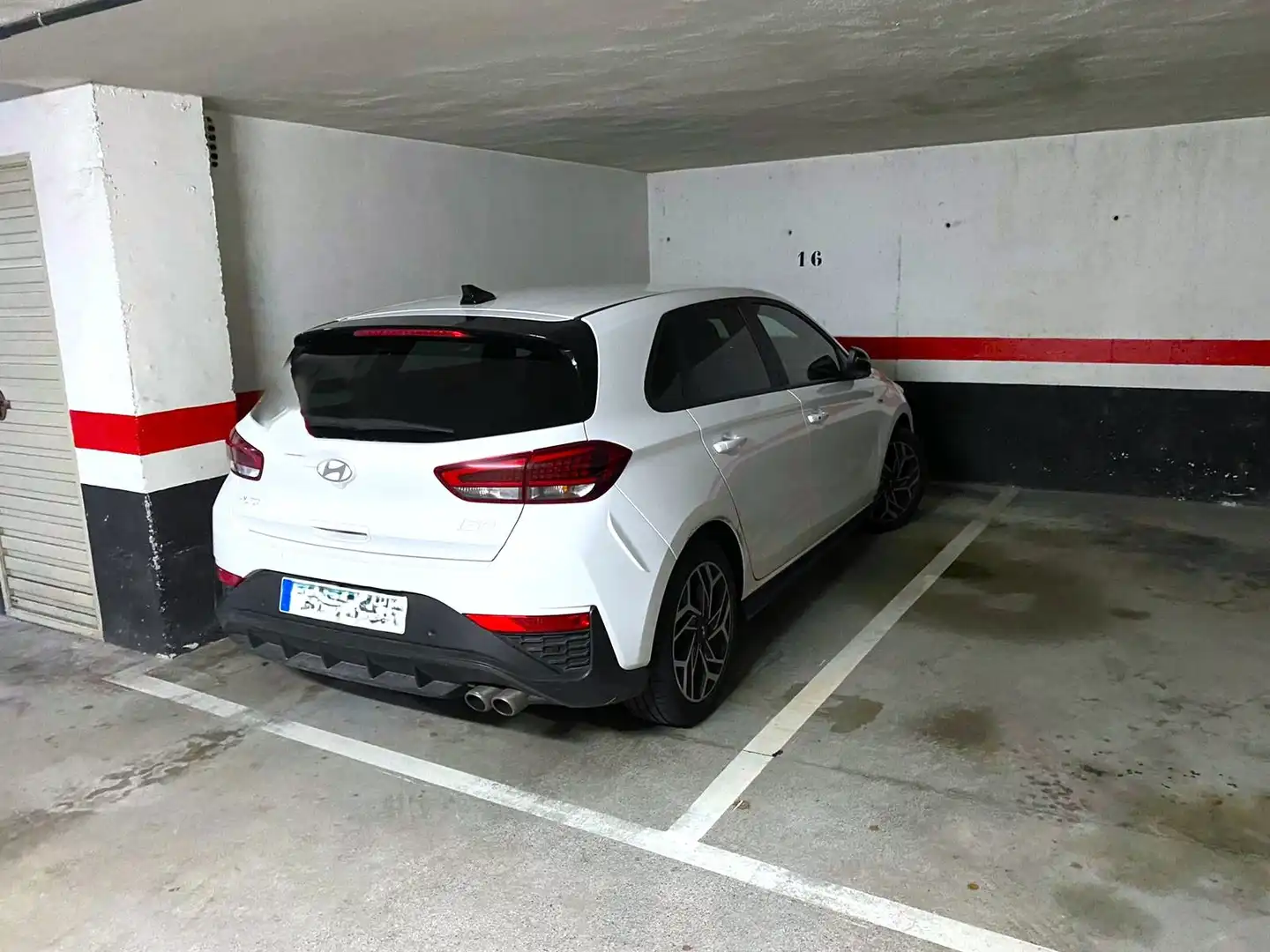 Parking de Piso en venta en Castro-Urdiales con Calefacción, Jardín privado y Parquet