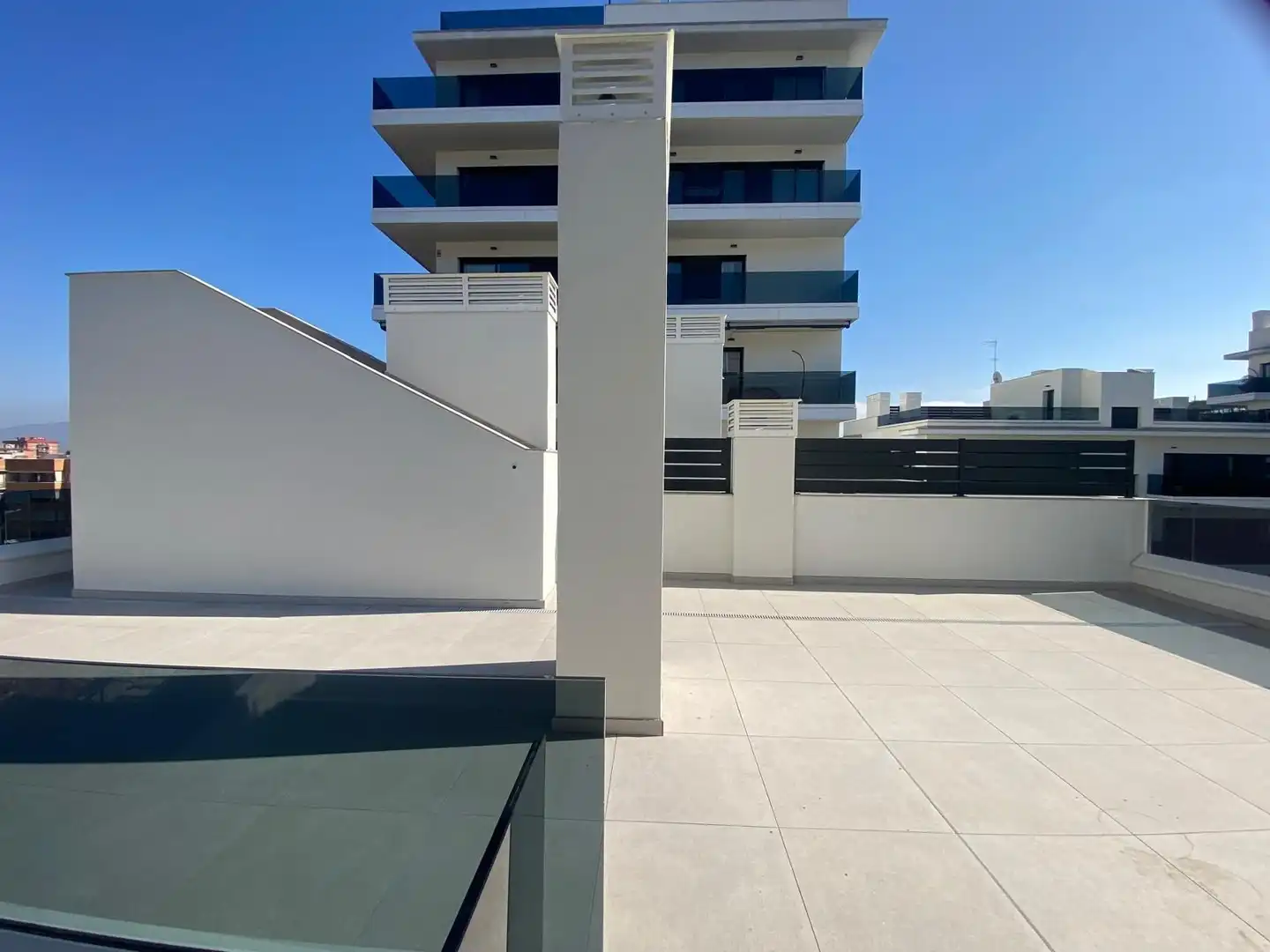 Terrasse von Maisonette zum Verkauf in Sant Boi de Llobregat mit Klimaanlage, Heizung und Terrasse