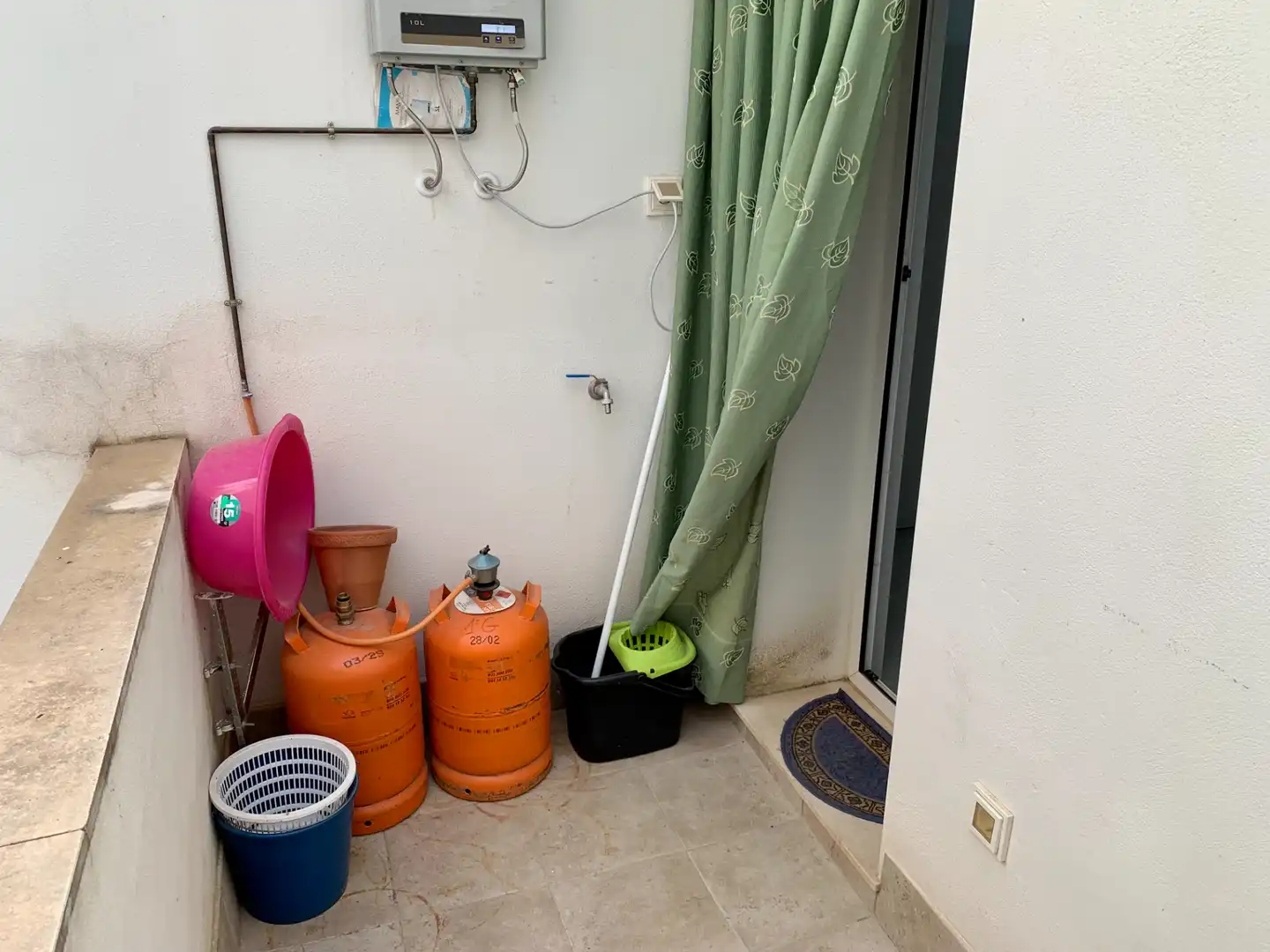 Balcony of Attic for rent in Granada  with Air Conditioner, Heating and Parquet flooring