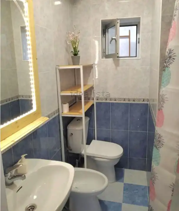 Bathroom of Flat for rent in Granada  with Furnished