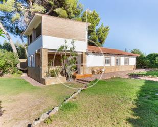 Vista exterior de Casa o xalet en venda en Riba-roja de Túria amb Calefacció, Jardí privat i Terrassa