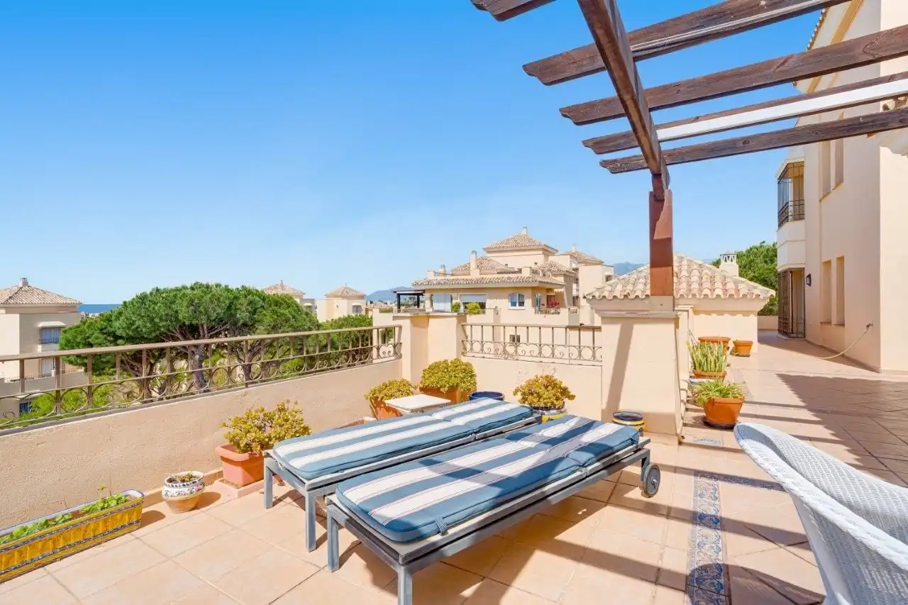 Piso con piscina en venta en Elviria - Cabopino