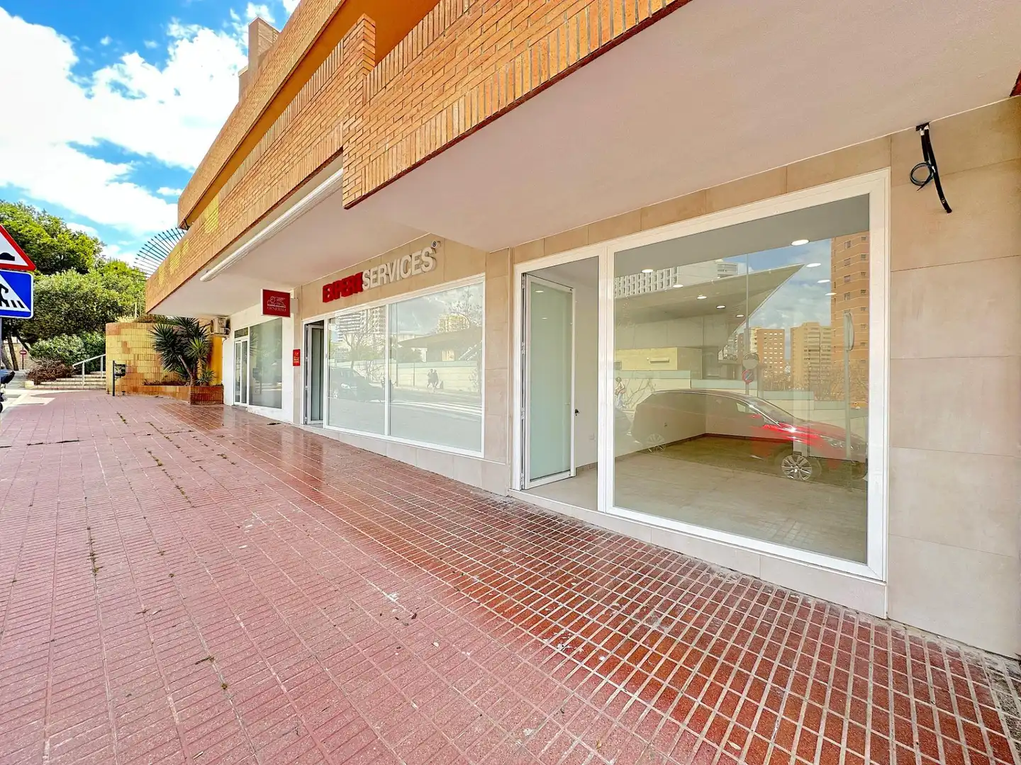 Locale commerciale in vendita a Playa de Poniente