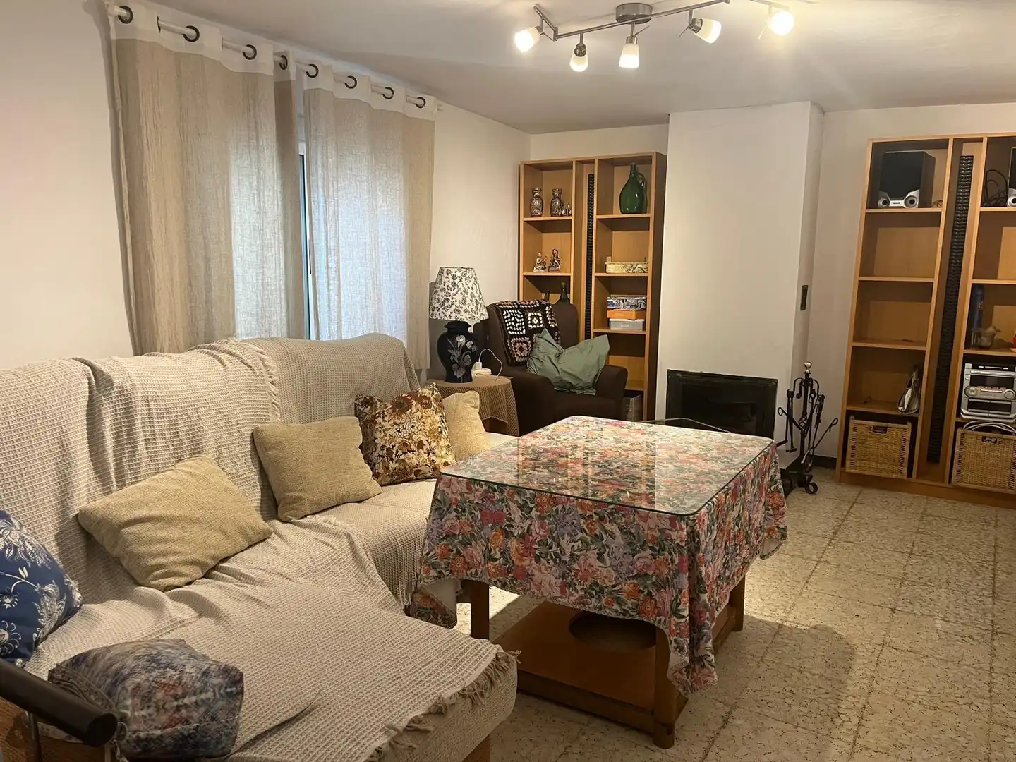 Sala de estar de Casa o chalet en venta en El Pedroso con Terraza y Trastero