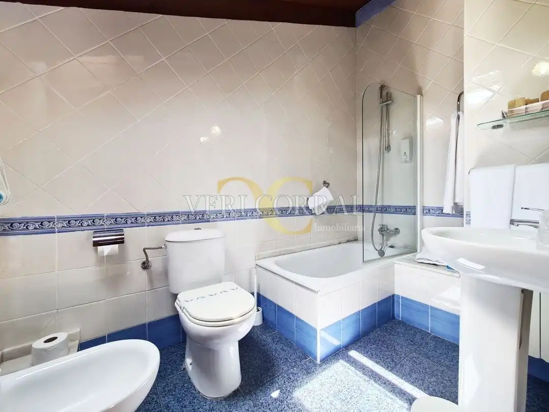 Bathroom of Buildings for sale in Cangas de Onís