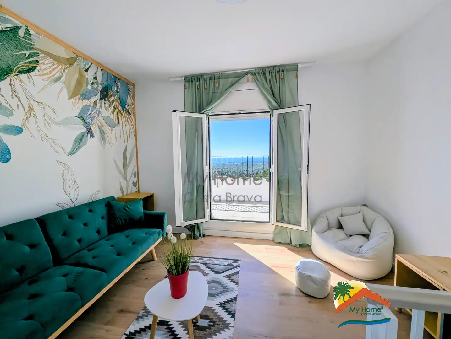 Sala d'estar de Casa o xalet en venda en Lloret de Mar amb Aire condicionat, Calefacció i Jardí privat