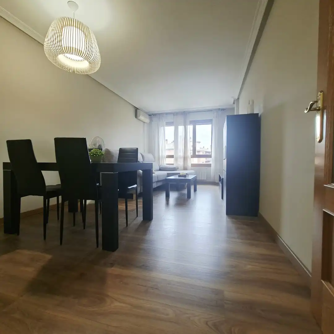 Penthouse with lift for sale in Oliver-Valdefierro, imagen 2
