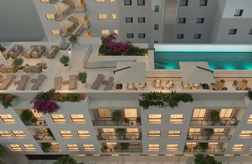 Piscina de Apartament en venda en Málaga amb Aire condicionat, Calefacció i Jardí privat