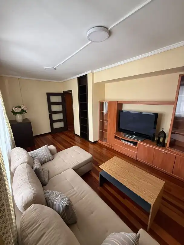 Wohnzimmer von Wohnung zur Miete in Sopela mit Privatgarten und Schwimmbad