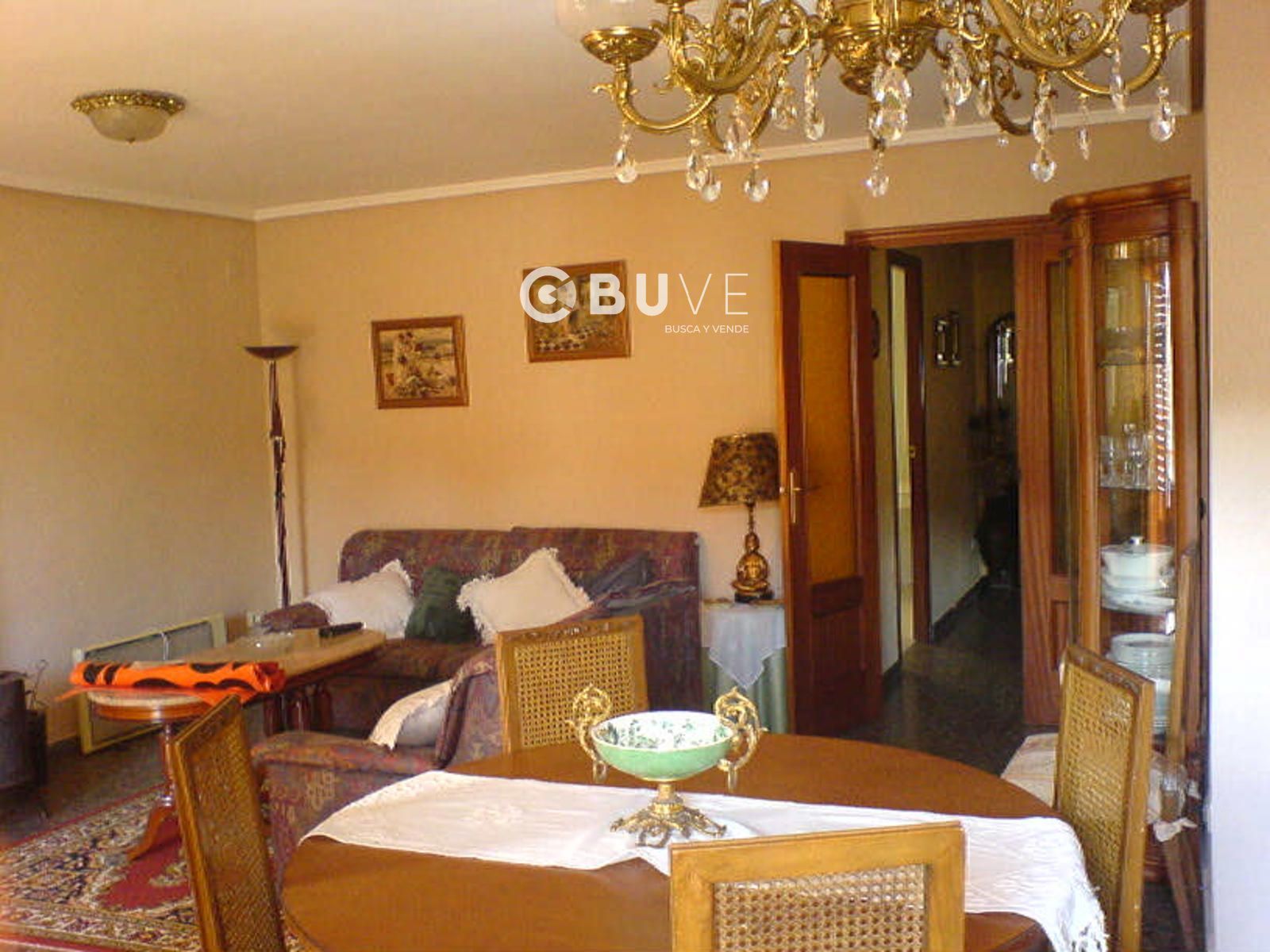 Sala d'estar de Casa adosada en venda en Chera amb Calefacció, Terrassa i Traster