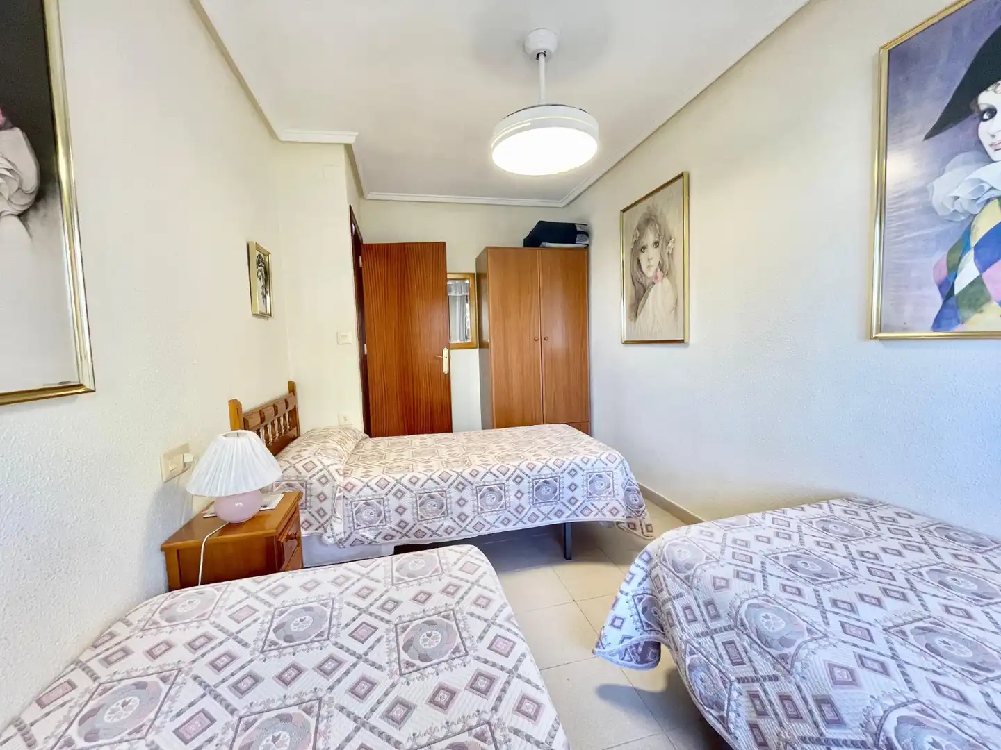 Schlafzimmer von Erdgeschoss zur Miete in Torrevieja mit Klimaanlage, Heizung und Terrasse