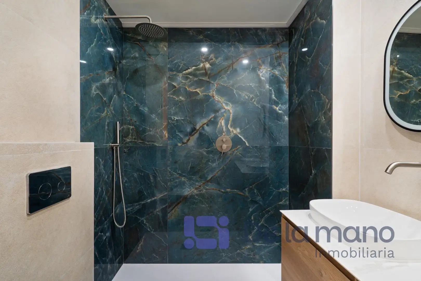 Baño de Piso en venta en Madrid con Aire acondicionado, Calefacción y Balcón