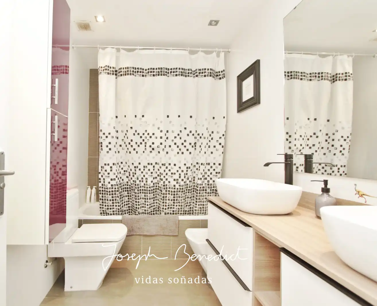 Badezimmer von Erdgeschoss zum Verkauf in Castelldefels mit Klimaanlage, Heizung und Privatgarten
