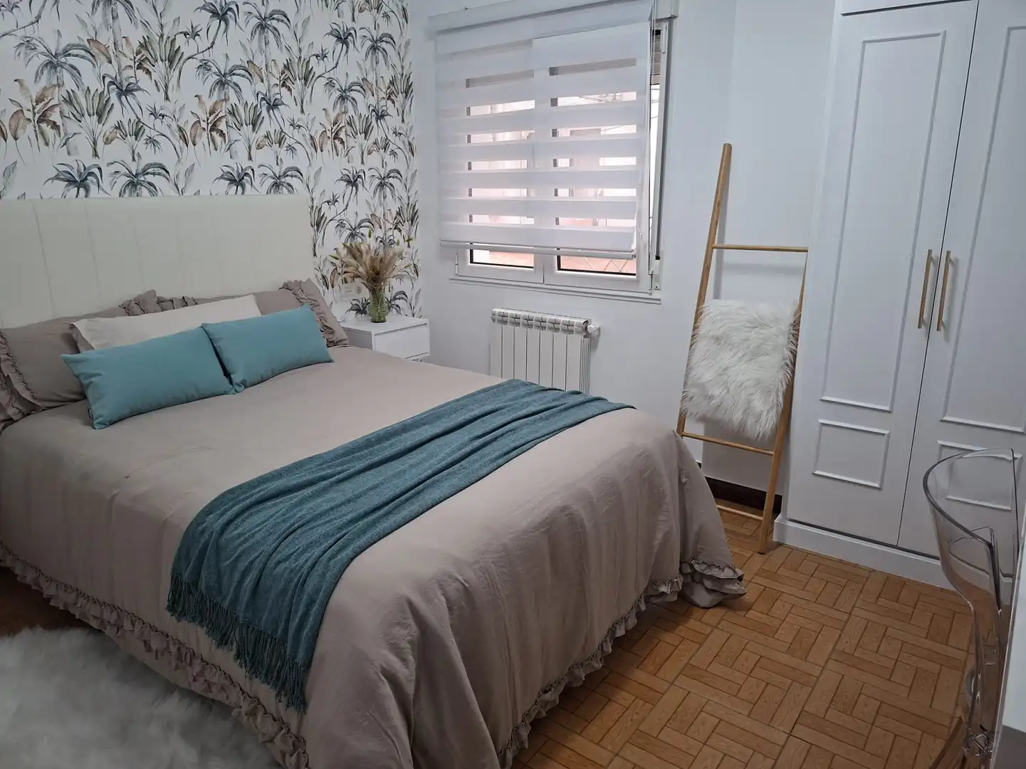 Bedroom of Flat for rent in Gijón   with Heating and Furnished