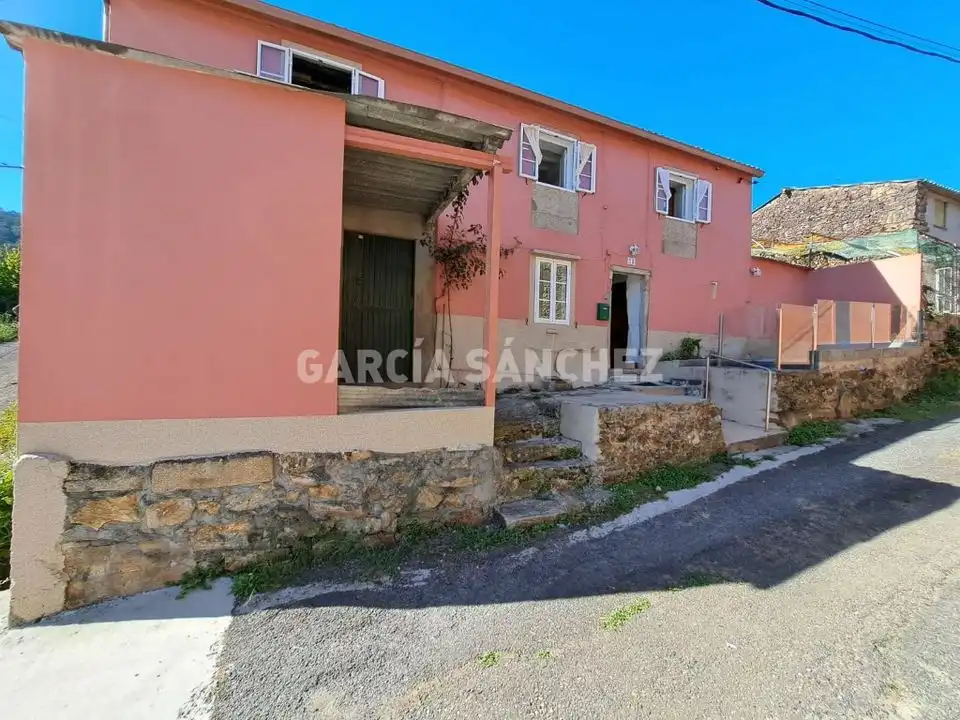 Exterior view of Houses for sale in Outes  with Furnished