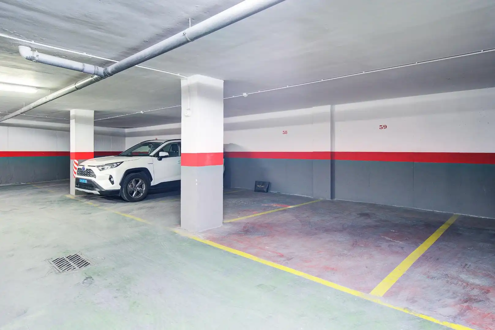 Parking of Flat for sale in Granada  with Air Conditioner, Heating and Terrace