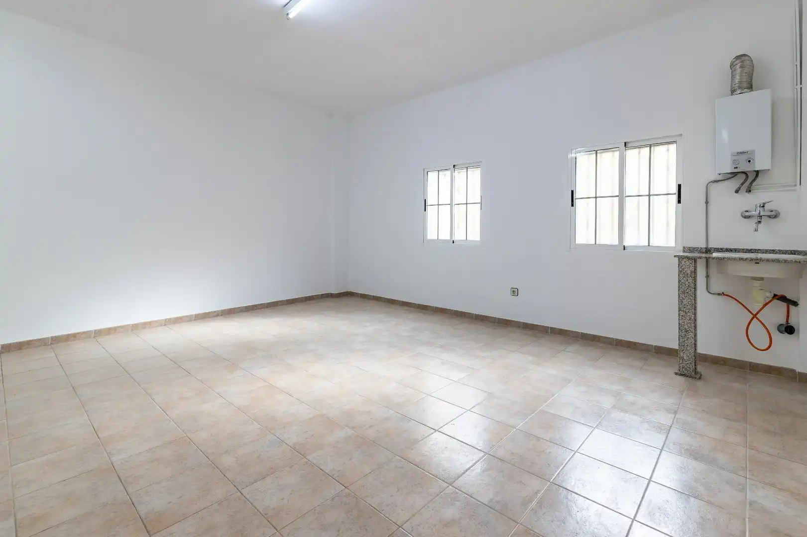 Casa adosada en venta en Xàtiva con Aire acondicionado, Terraza y Trastero