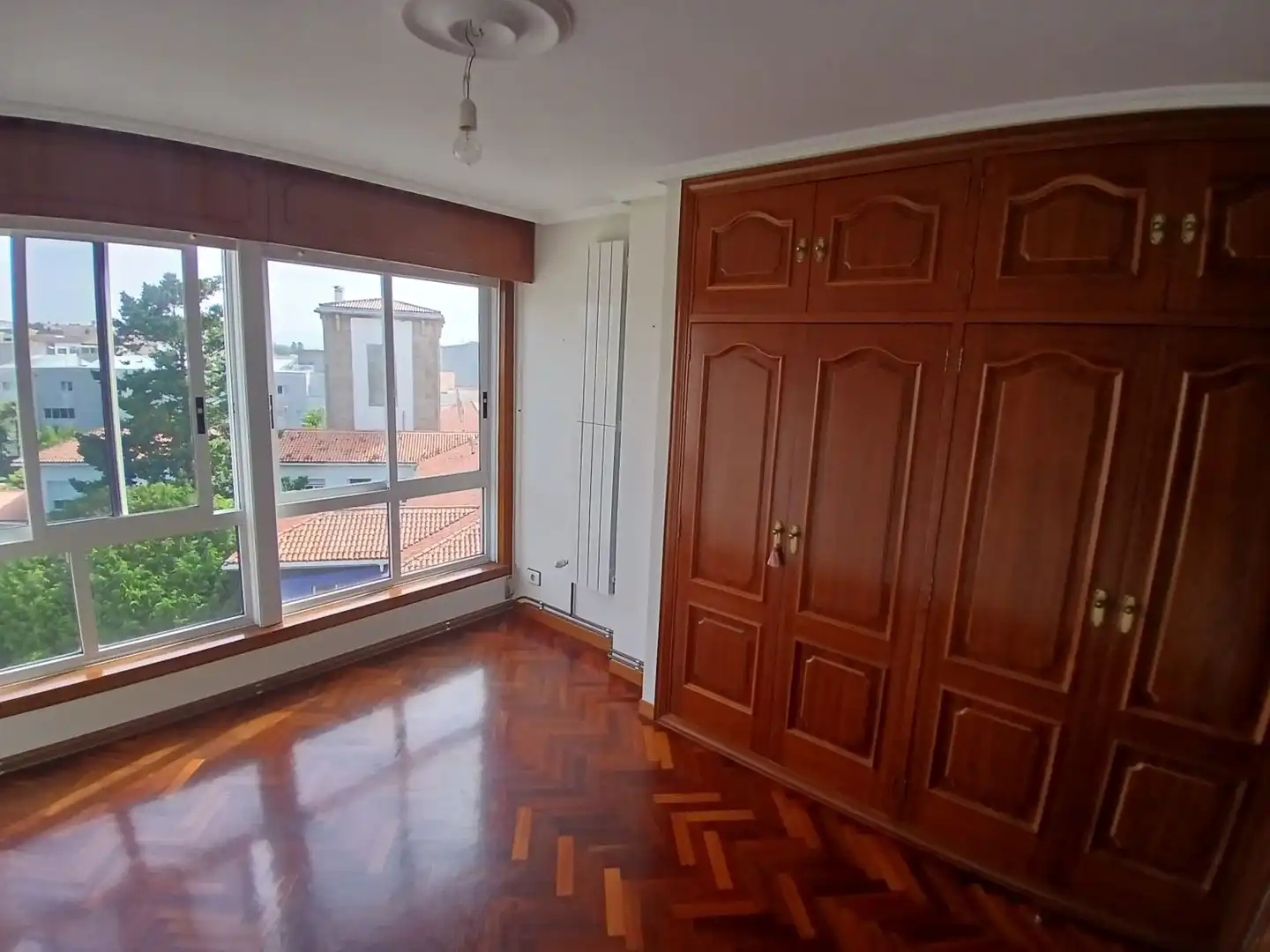 Habitación de Piso en venta en Ferrol con Calefacción y Trastero