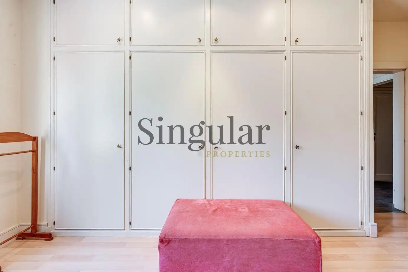 Schlafzimmer von Wohnung zum Verkauf in Barcelona mit Klimaanlage, Heizung und Privatgarten