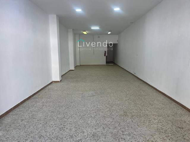 Local comercial en Venta en Núcleo urbano
