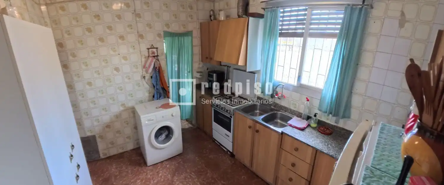 Küche von Haus oder Chalet zum Verkauf in Castellón de la Plana / Castelló de la Plana mit Privatgarten und Abstellraum