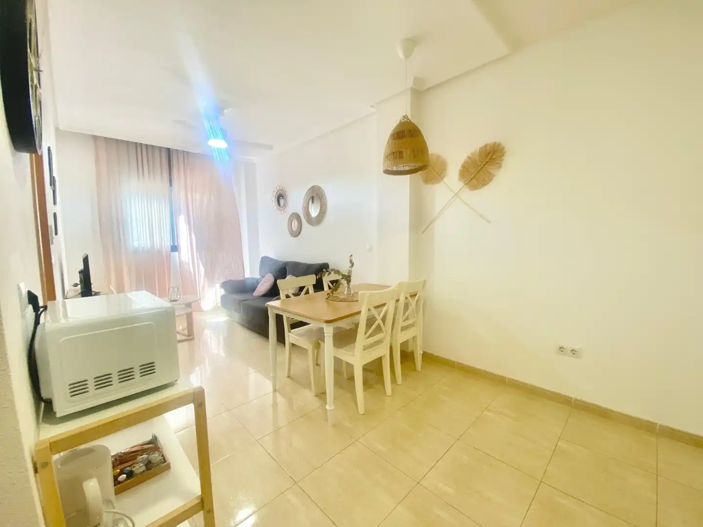 Sala d'estar de Apartament de lloguer en El Campello amb Piscina, Moblat i Rentadora
