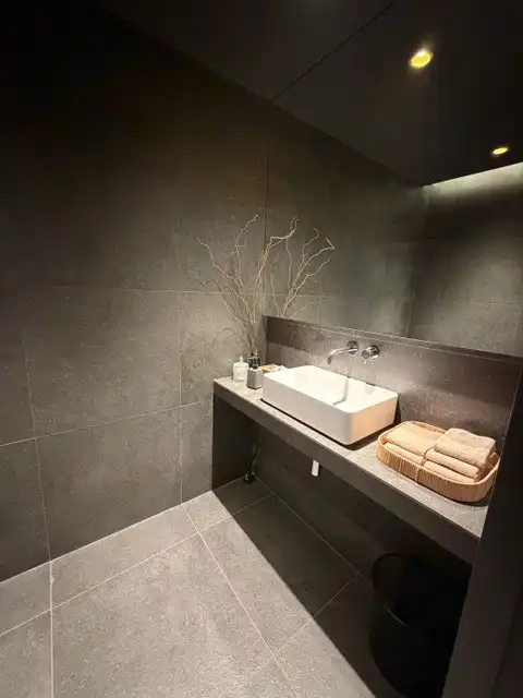 Baño de Local en traspaso en Barcelona con Aire acondicionado, Calefacción y Amueblado
