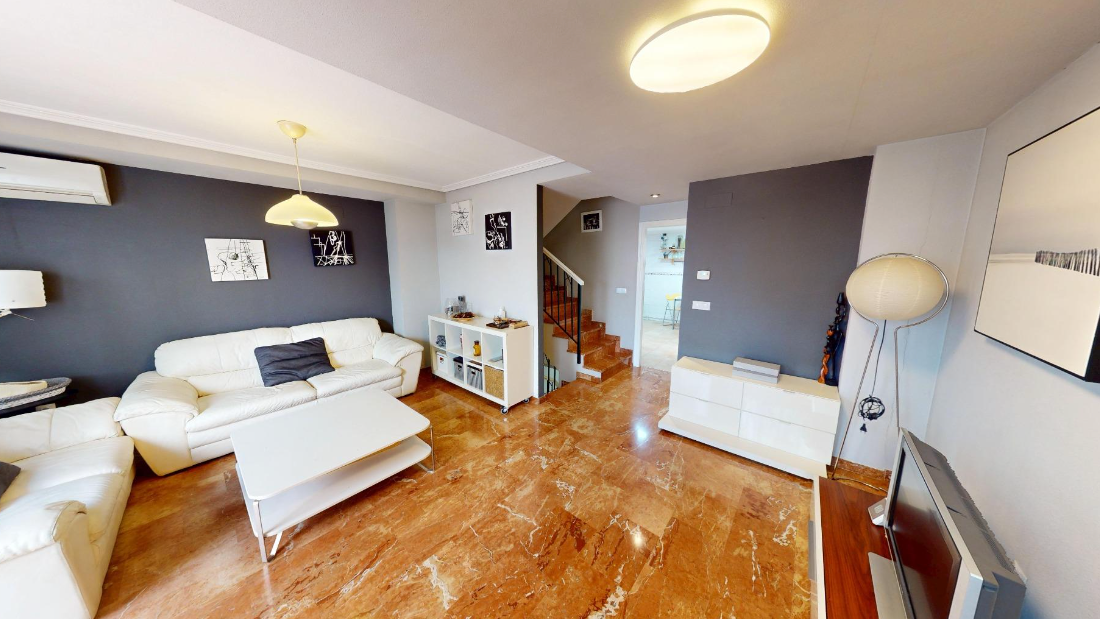 Sala d'estar de Casa o xalet en venda en Alicante / Alacant amb Aire condicionat, Calefacció i Traster