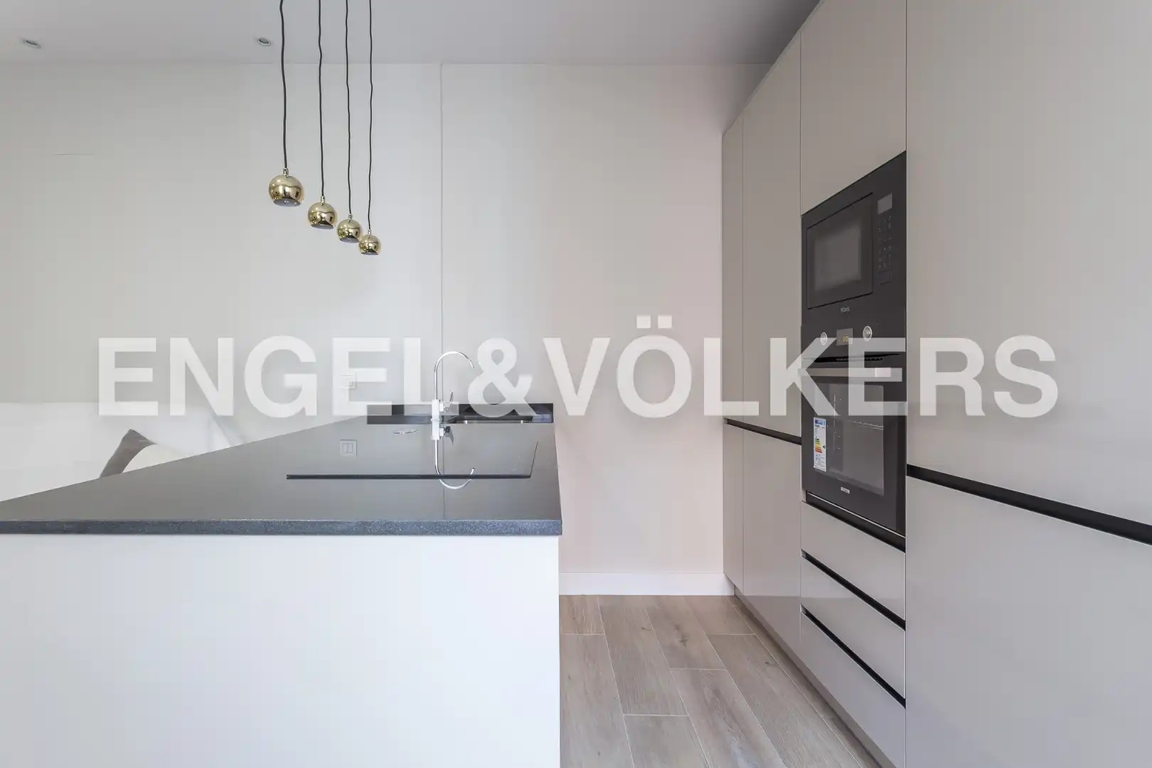 Kitchen of Flat for rent in Madrid  with Air Conditioner, Heating and Furnished