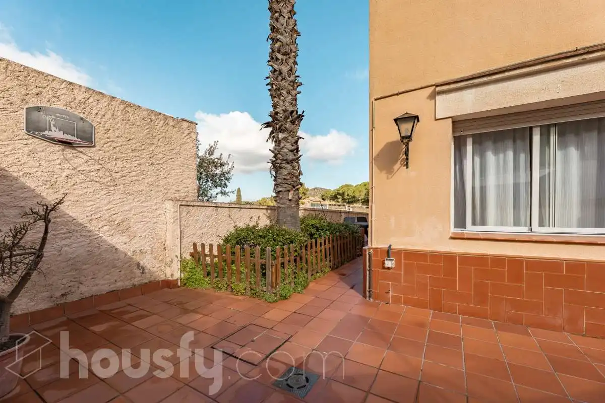 Piso en venta en CL BATISTA I ROCA, La Miranda - Can Candeler