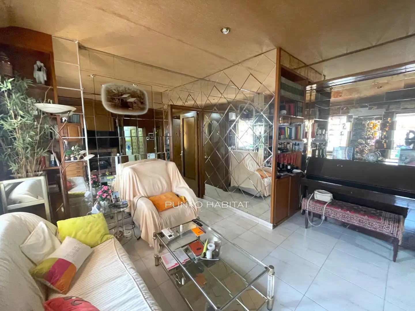 Wohnzimmer von Dachboden zum Verkauf in Barcelona mit Terrasse