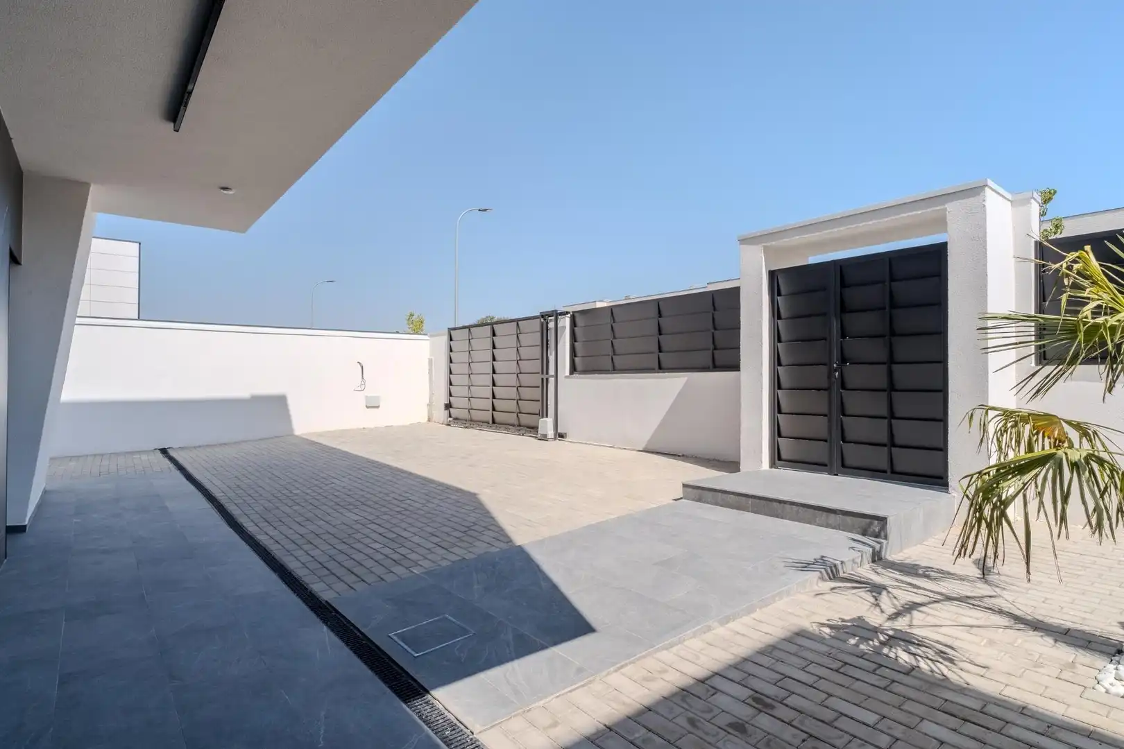 Casa pareada con piscina en venta en Calle Calle Tallín, imagen 44