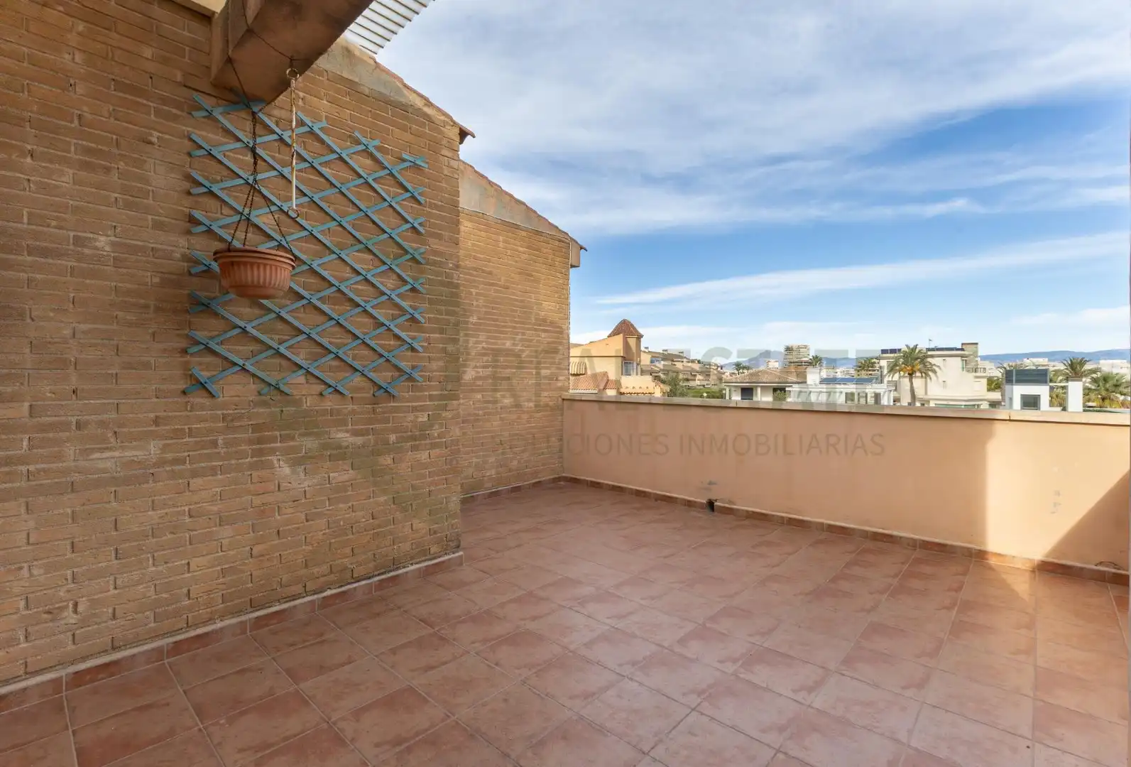 Terraza de Casa o chalet en venta en Alicante / Alacant con Jardín privado, Terraza y Trastero