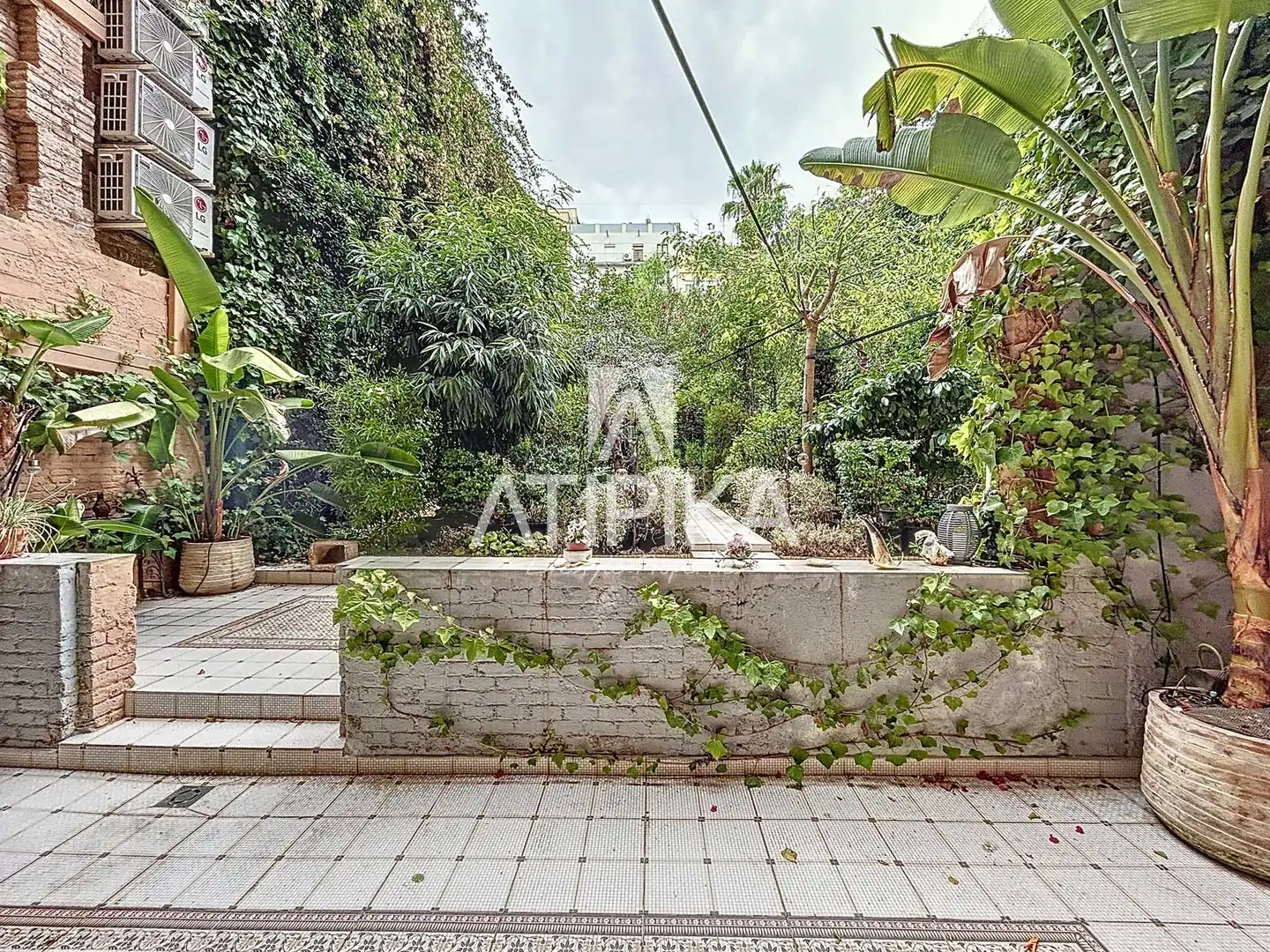 Garden of Duplexes for rent in Barcelona  with Air Conditioner, Terrace and Furnished