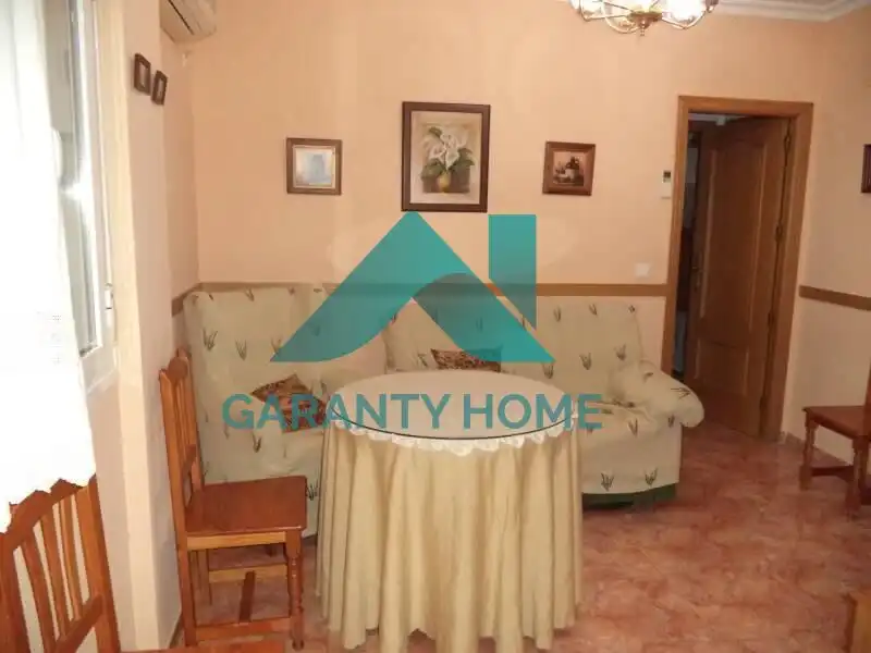 Sala d'estar de Apartament de lloguer en Cáceres amb Aire condicionat i Moblat