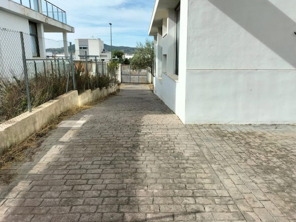 Exterior view of Single-family semi-detached for sale in Riba-roja de Túria  with Private garden and Swimming Pool