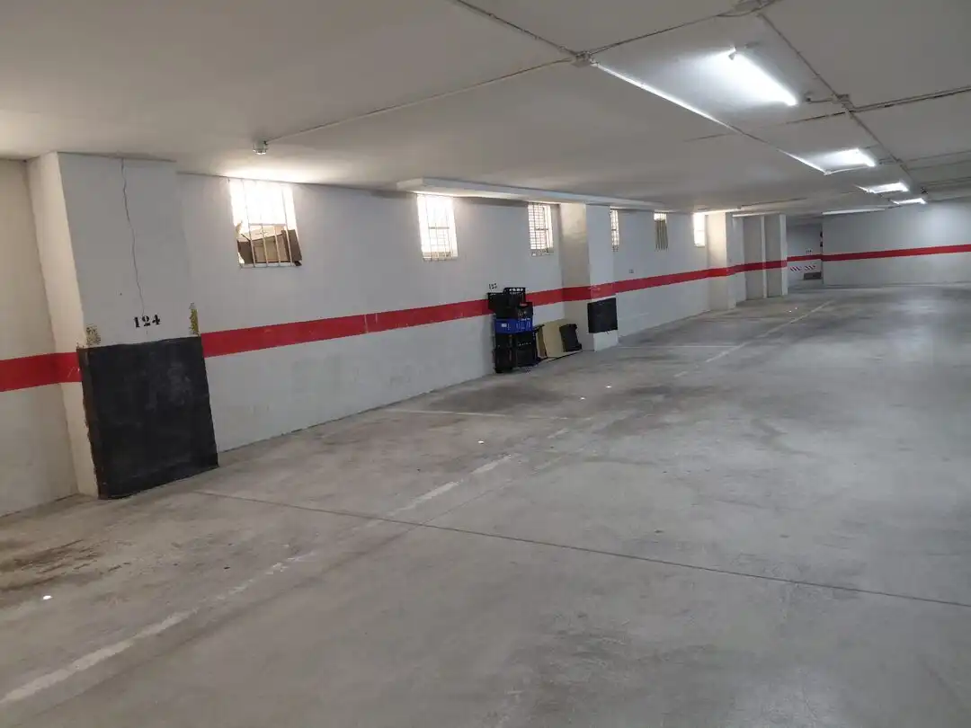 Parkplatz von Garage zur Miete in Barañáin / Barañain