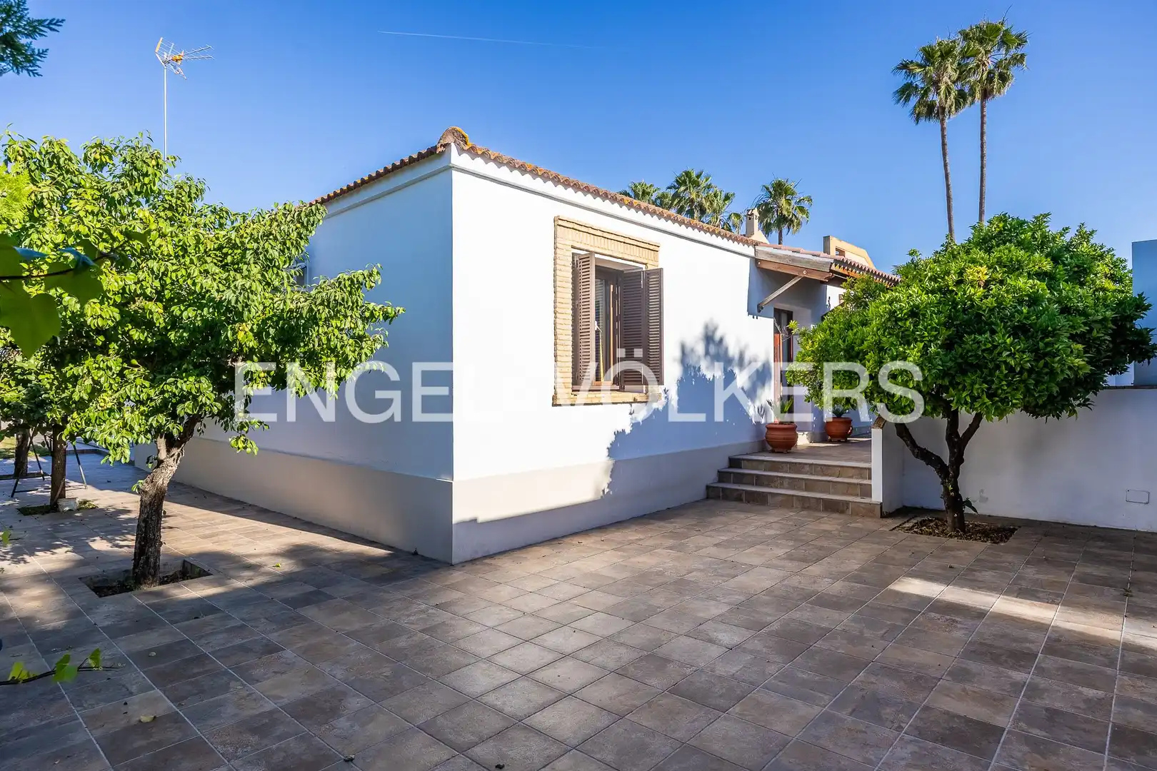 Exterior view of Houses for sale in Valencina de la Concepción  with Air Conditioner, Heating and Private garden