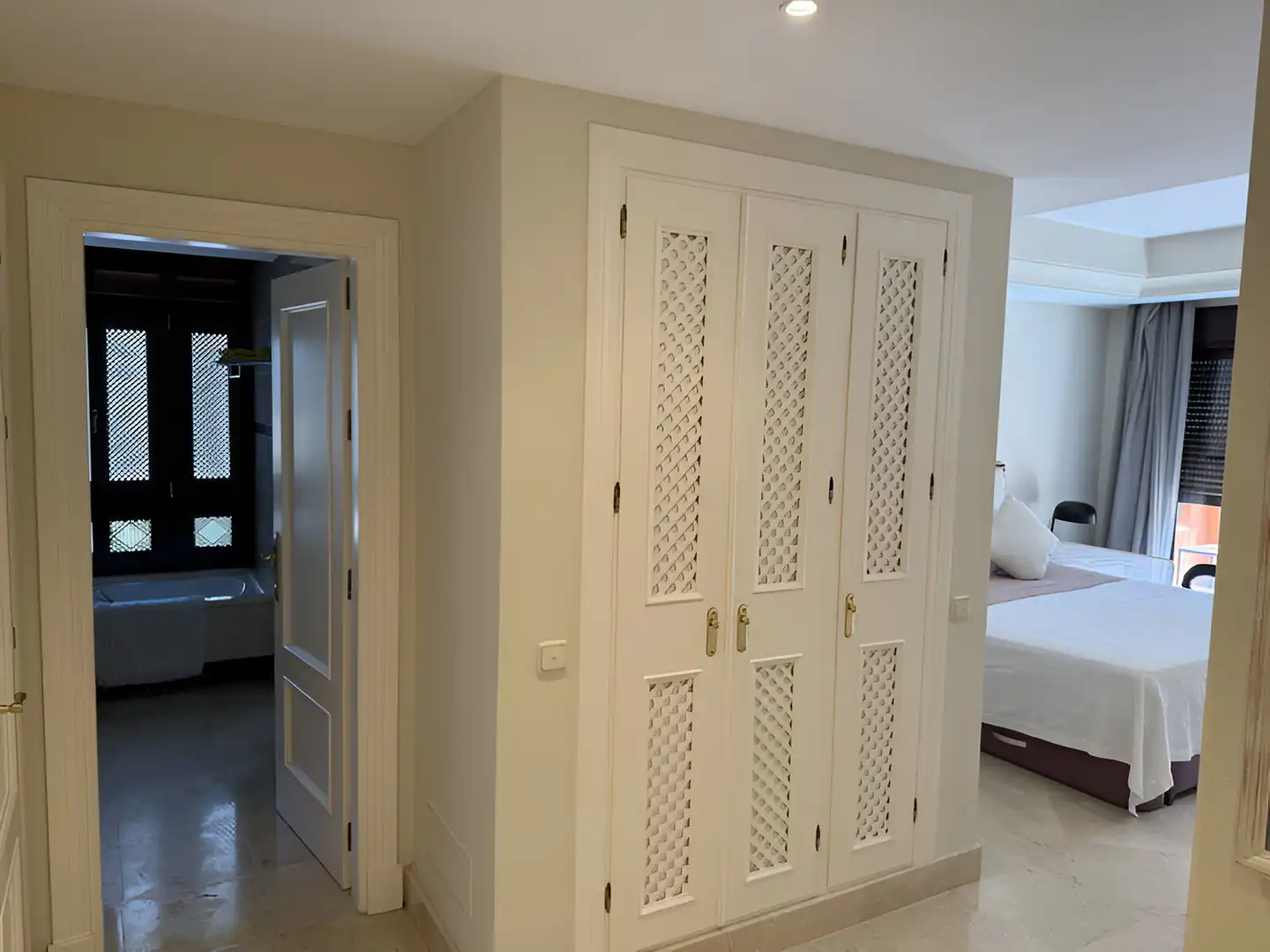Apartament amb piscina en venda a Nueva Andalucía, imagen 21