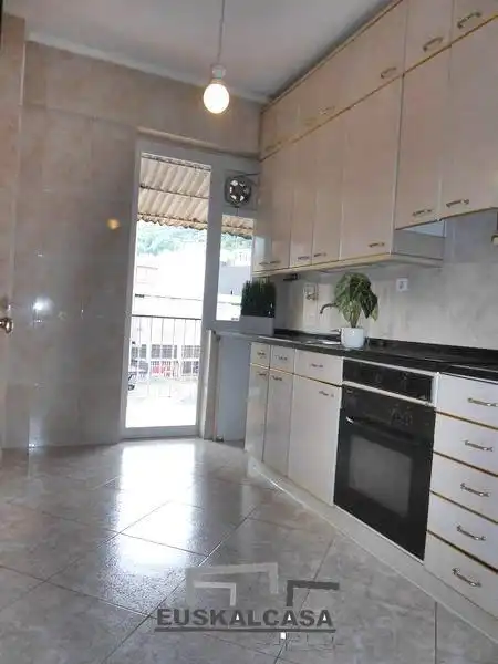Cocina de Piso en venta en Bilbao  con Terraza