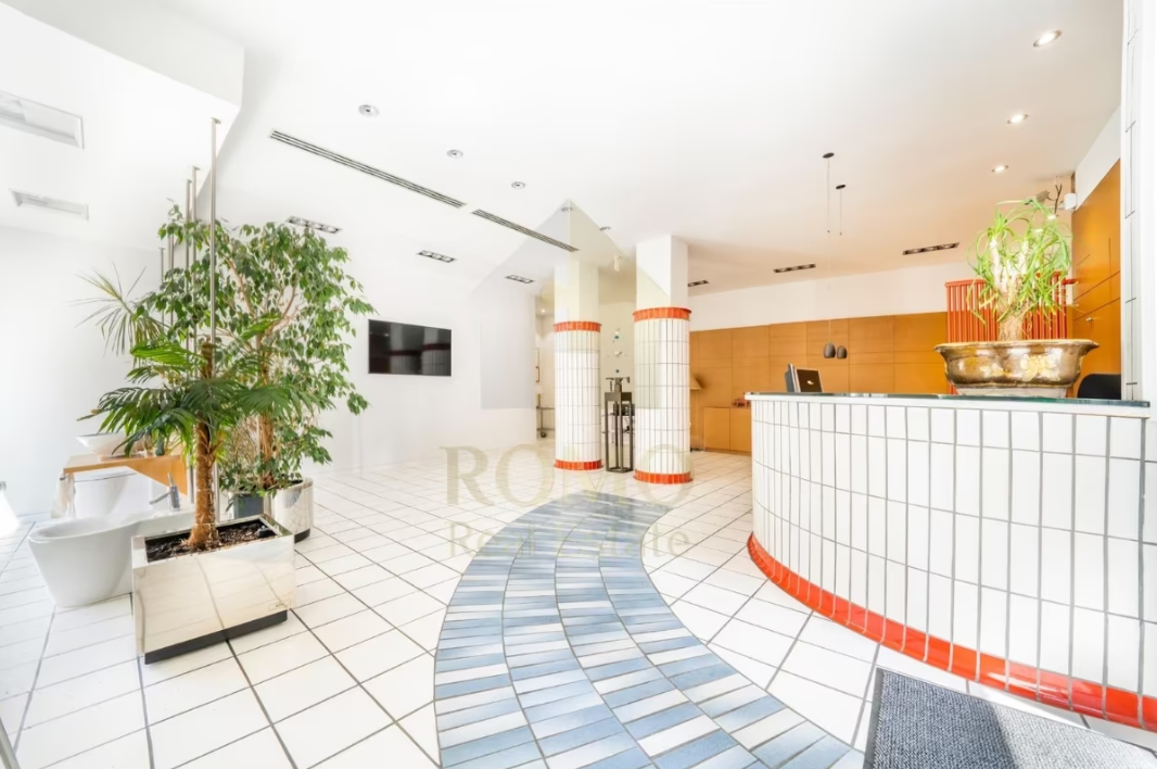 Local en venta en Carrer de Navarra, Sota el Cami Ral