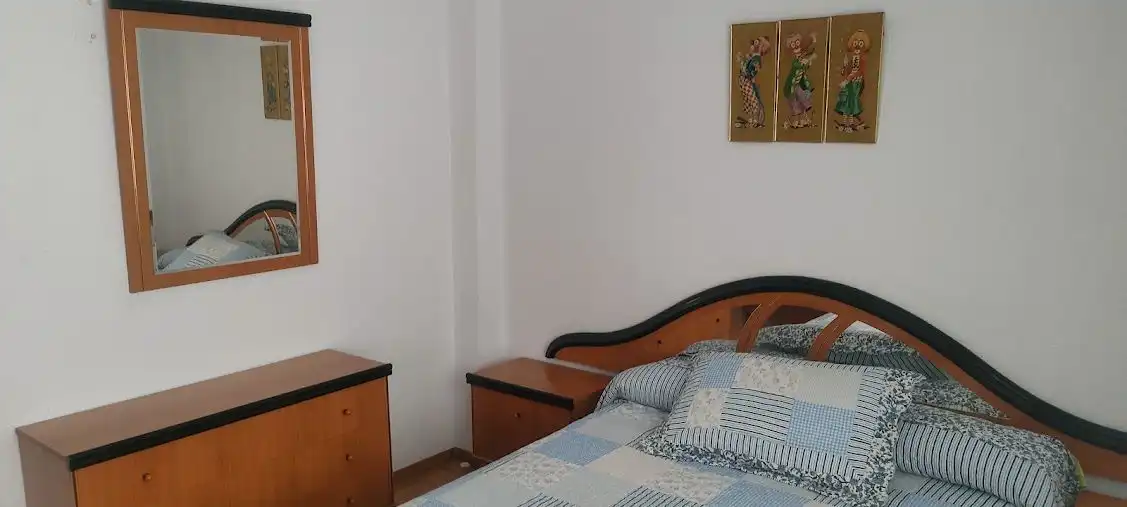 Dormitori de Pis en venda en Gijón  amb Parquet