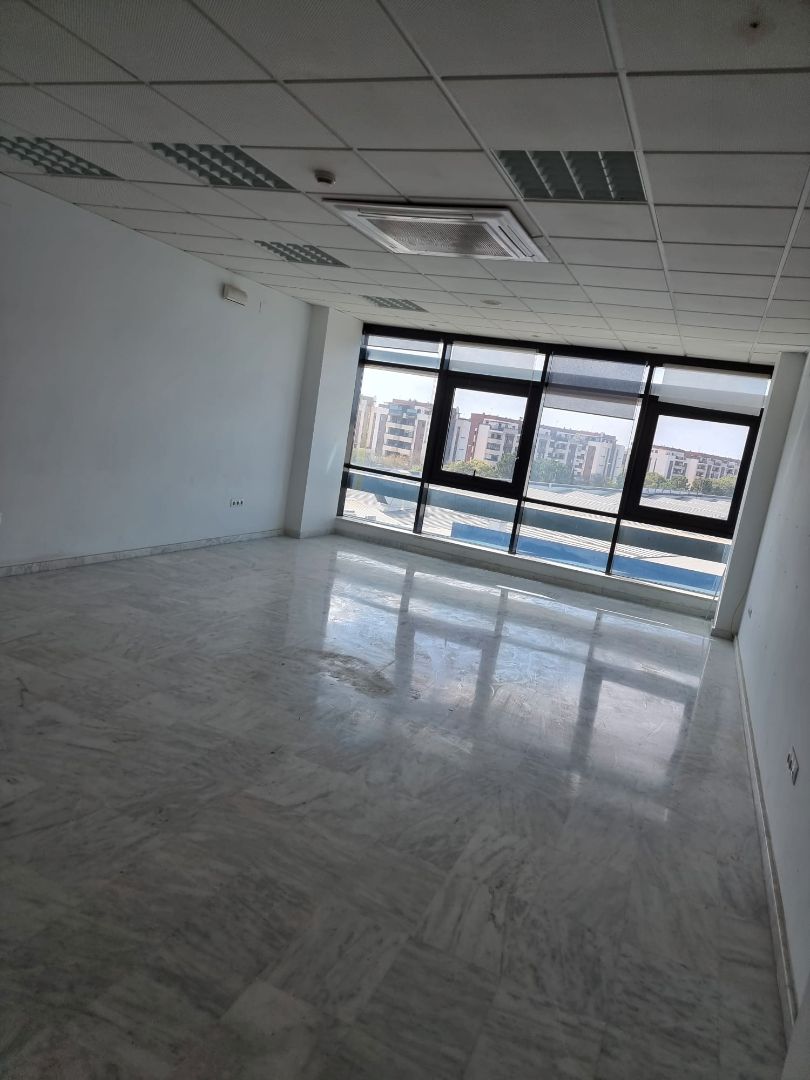 Büro zur Miete in Calle Industria, Pisa