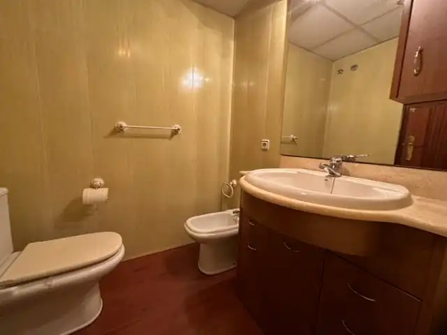 Baño de Casa adosada en venta en Huelva con Aire acondicionado, Calefacción y Jardín privado