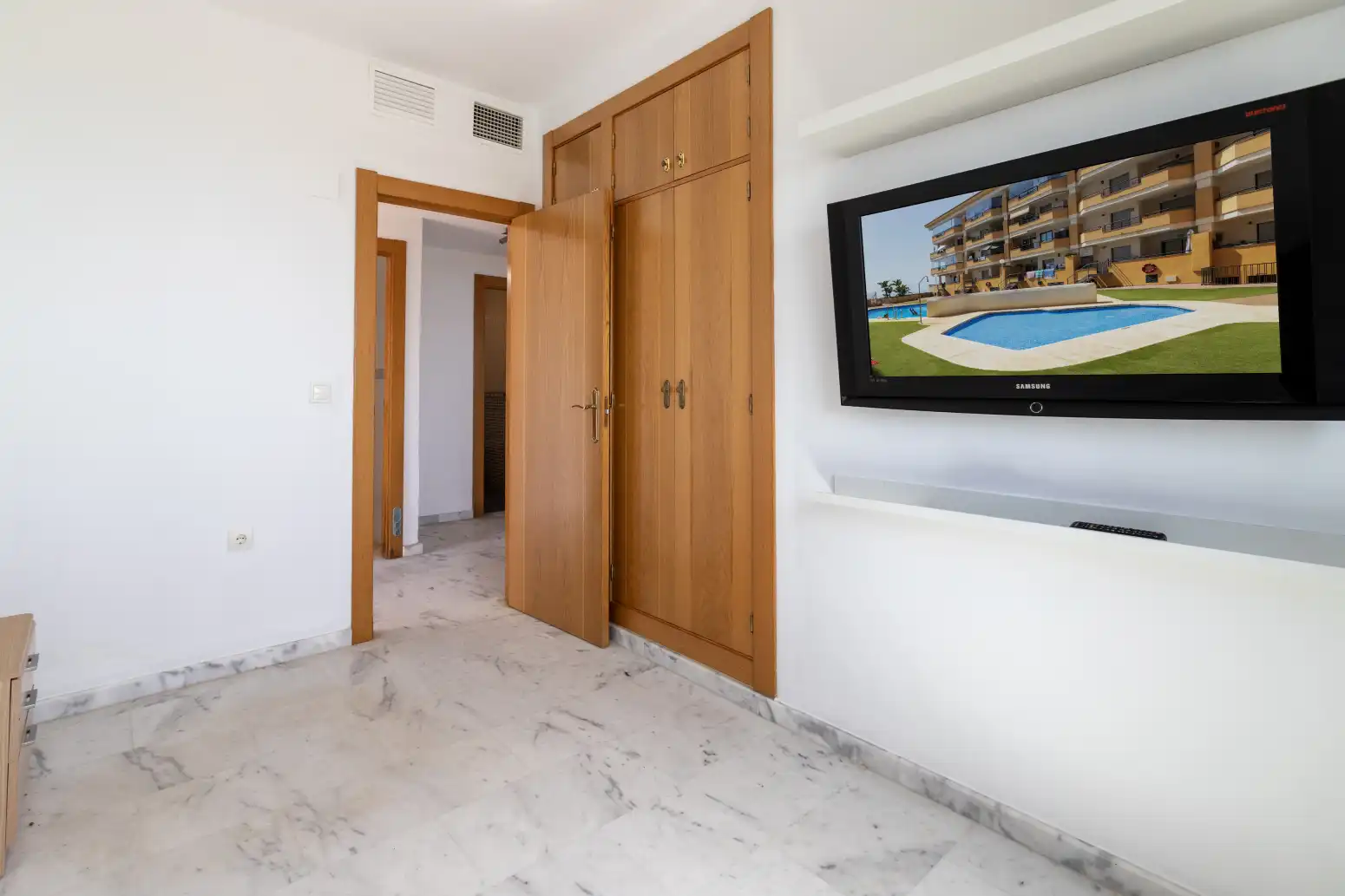 Piso en venta en Benalmádena con Aire acondicionado, Calefacción y Jardín privado