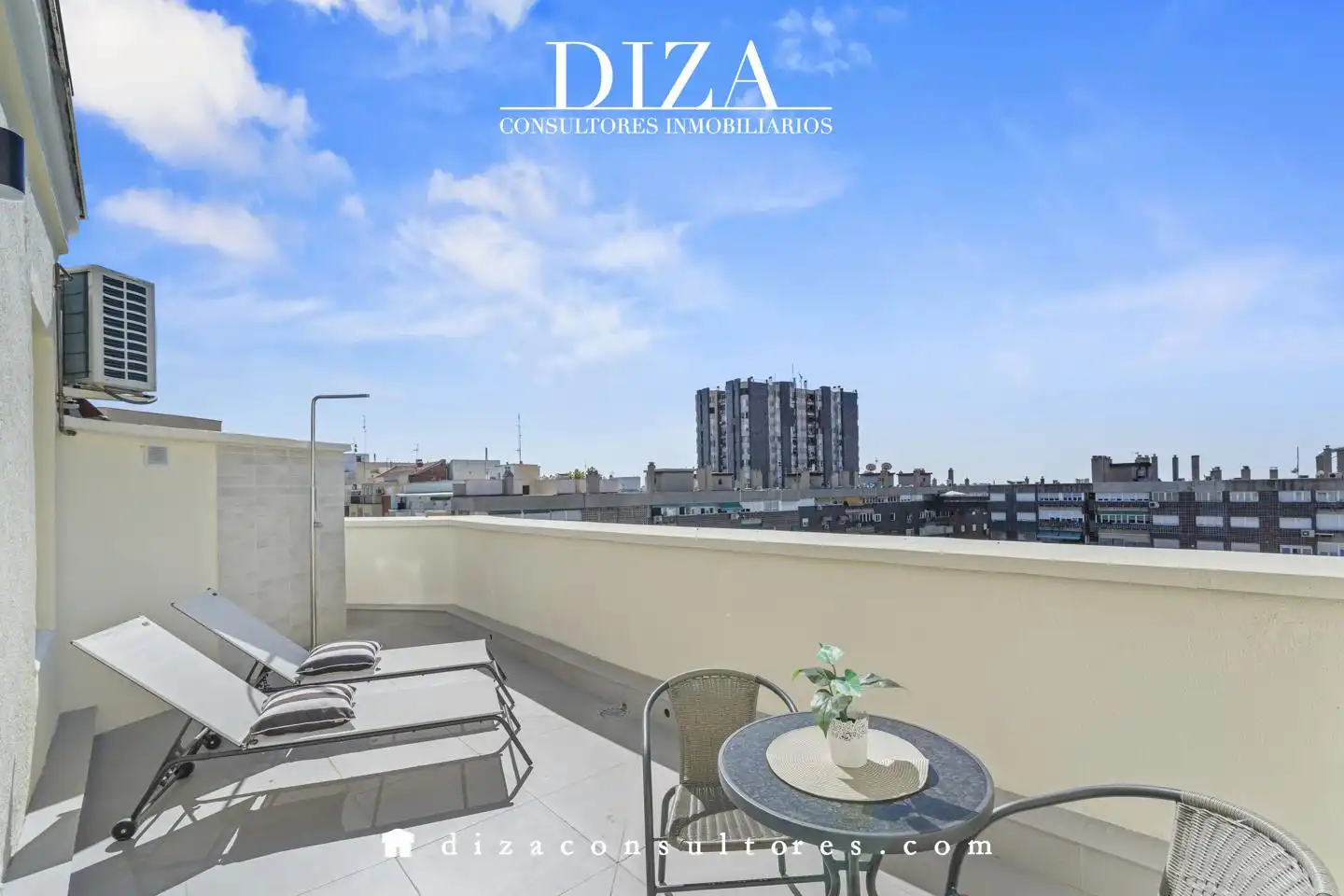 Penthouse mit Aufzug zum Verkauf in Calle de Máiquez